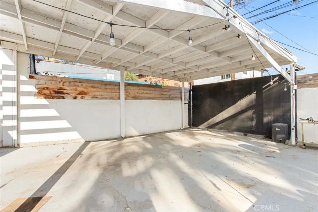 1553 W 60th Place, Los Angeles, CA 90047