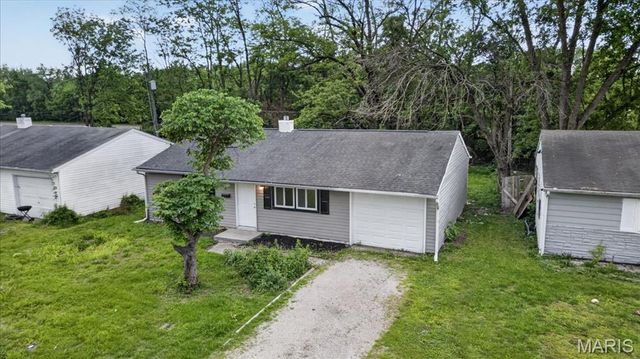 36 Saint Gregory Drive, Cahokia, IL 62206
