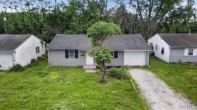 36 Saint Gregory Drive, Cahokia, IL 62206