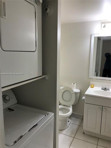 260 NW 107th Ave 207, Miami, FL 33172