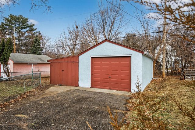 1685 Fremont Avenue E, Saint Paul, MN 55106