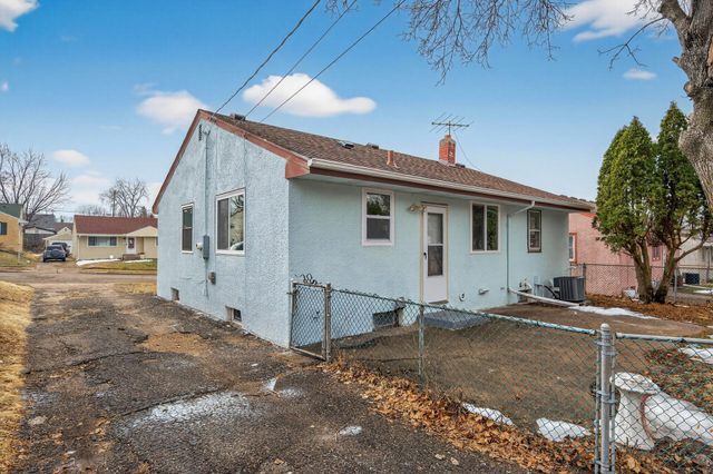 1685 Fremont Avenue E, Saint Paul, MN 55106