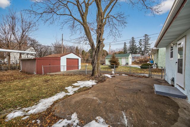 1685 Fremont Avenue E, Saint Paul, MN 55106