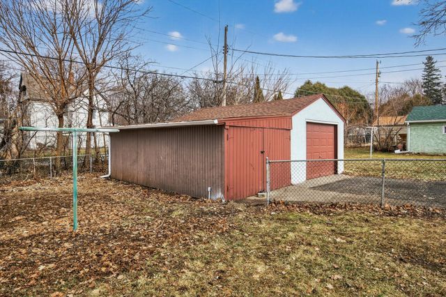 1685 Fremont Avenue E, Saint Paul, MN 55106