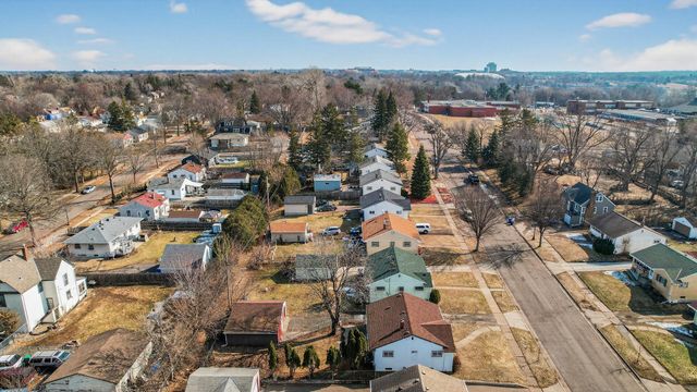 1685 Fremont Avenue E, Saint Paul, MN 55106