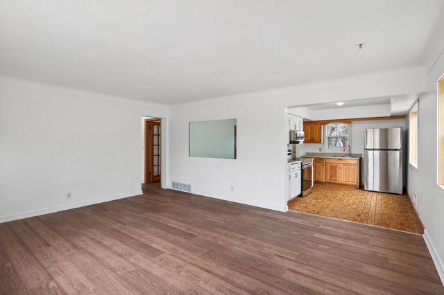 1685 Fremont Avenue E, Saint Paul, MN 55106