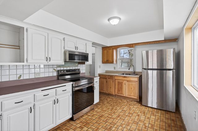 1685 Fremont Avenue E, Saint Paul, MN 55106