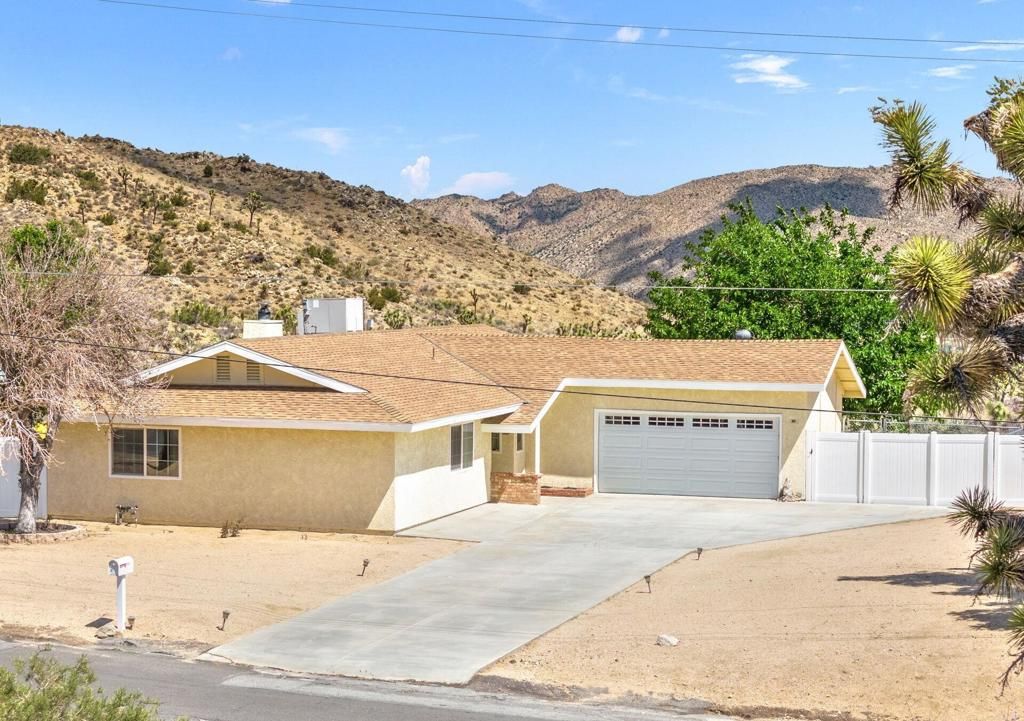 56034 Desert Gold Drive, Yucca Valley, CA 92284