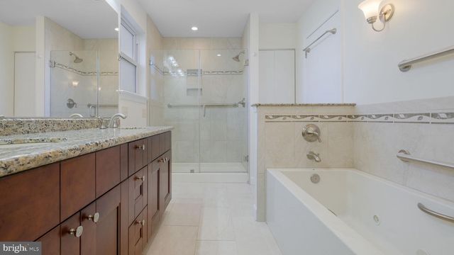 6532 BLUE CHURCH RD S, Coopersburg, PA 18036