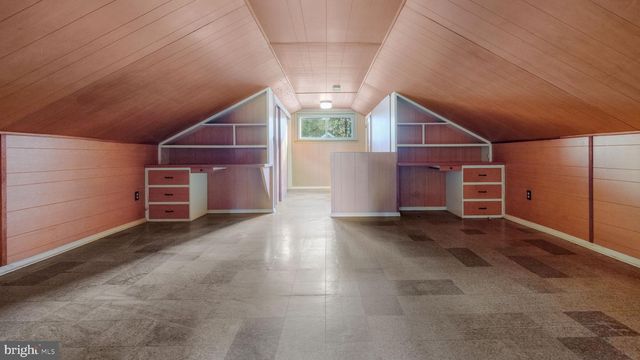 6532 BLUE CHURCH RD S, Coopersburg, PA 18036