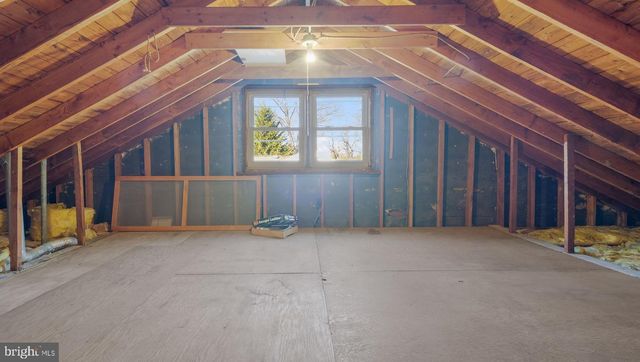 6532 BLUE CHURCH RD S, Coopersburg, PA 18036