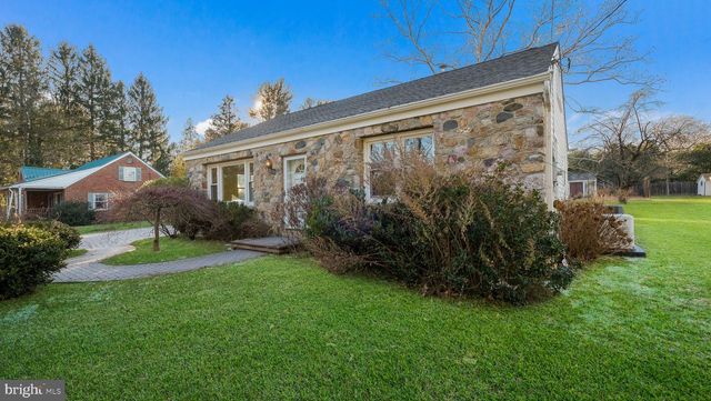 6532 BLUE CHURCH RD S, Coopersburg, PA 18036