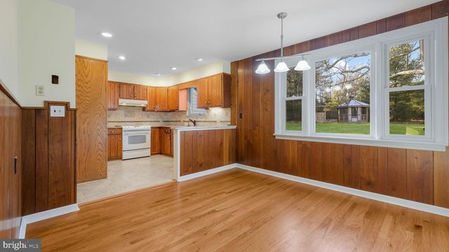 6532 BLUE CHURCH RD S, Coopersburg, PA 18036