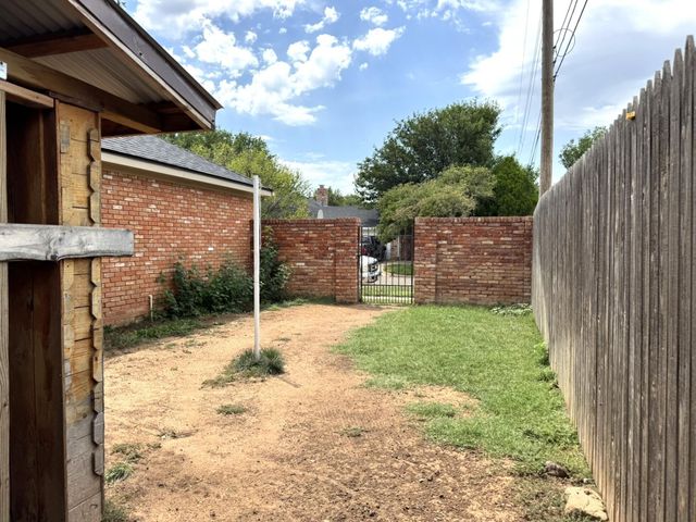 301 10TH Avenue, Canyon, TX 79015