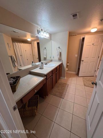 8550 TOUCHTON Road 235, Jacksonville, FL 32216