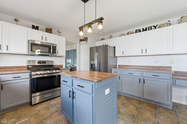 617 Brita Trail, Minooka, IL 60447