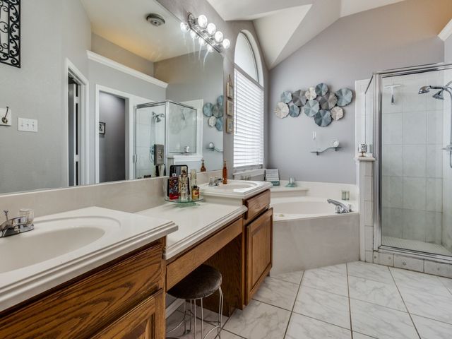 136 Alyssa Court, Weatherford, TX 76085