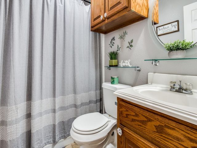 136 Alyssa Court, Weatherford, TX 76085