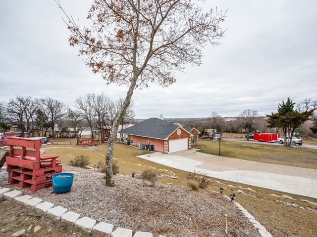 136 Alyssa Court, Weatherford, TX 76085