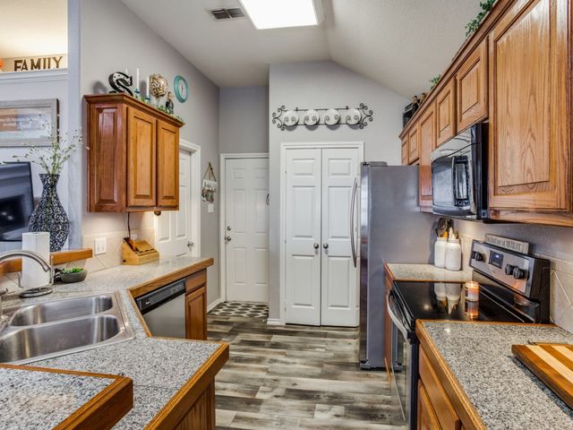 136 Alyssa Court, Weatherford, TX 76085