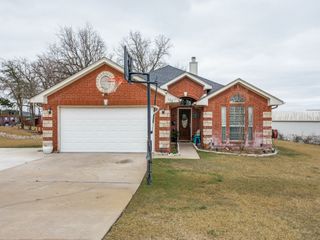 136 Alyssa Court, Weatherford, TX 76085