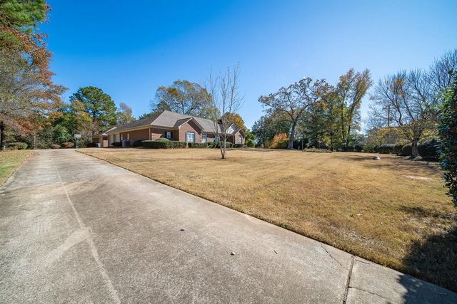 15 Village Parkway, Waverly Hall, GA 31831