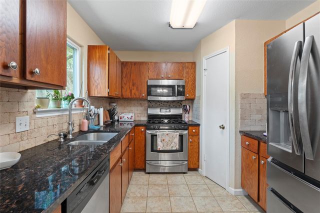 609 Wild Briar CV, Cedar Park, TX 78613