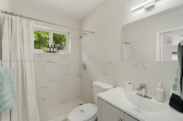 2825 NW 9th Ave, Wilton Manors, FL 33311