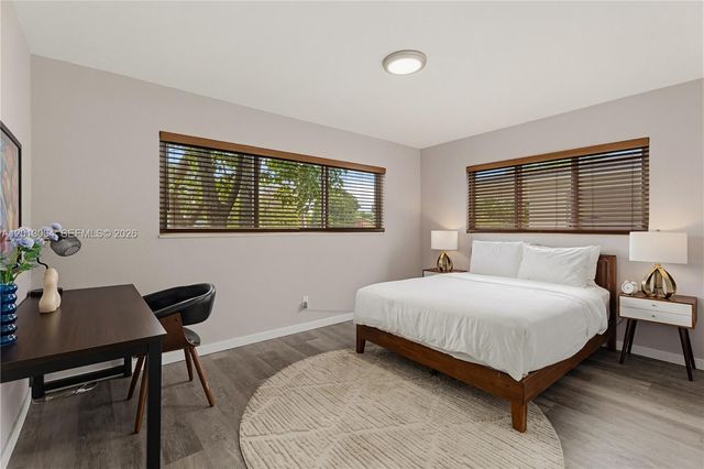 2825 NW 9th Ave, Wilton Manors, FL 33311