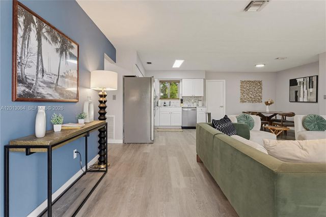 2825 NW 9th Ave, Wilton Manors, FL 33311