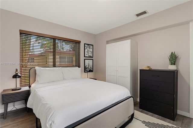 2825 NW 9th Ave, Wilton Manors, FL 33311
