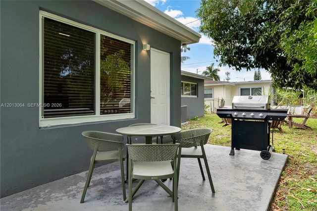 2825 NW 9th Ave, Wilton Manors, FL 33311