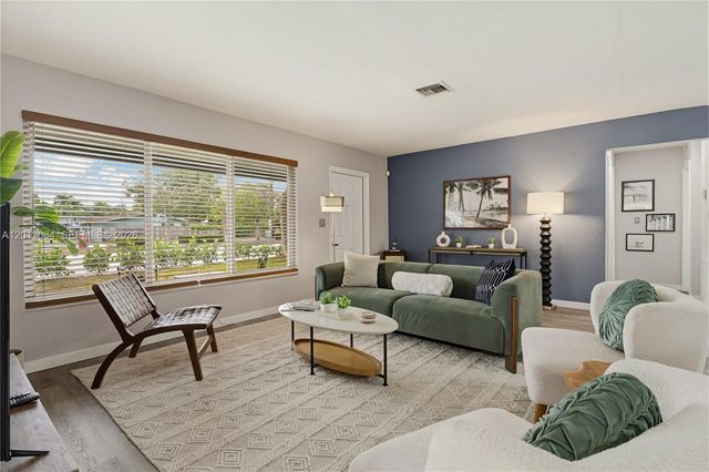 2825 NW 9th Ave, Wilton Manors, FL 33311