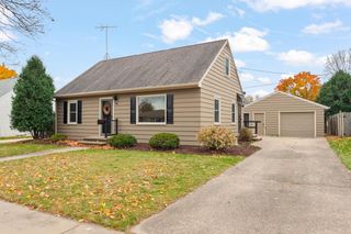 1819 E BYRD STREET, Appleton, WI 54911