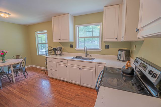 130 Round Knob Road, Rocky Face, GA 30740