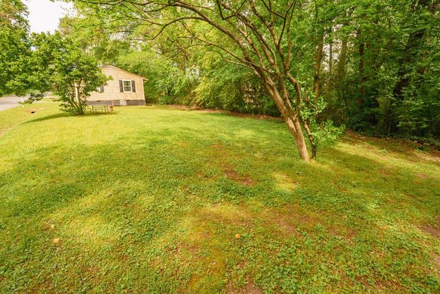 130 Round Knob Road, Rocky Face, GA 30740