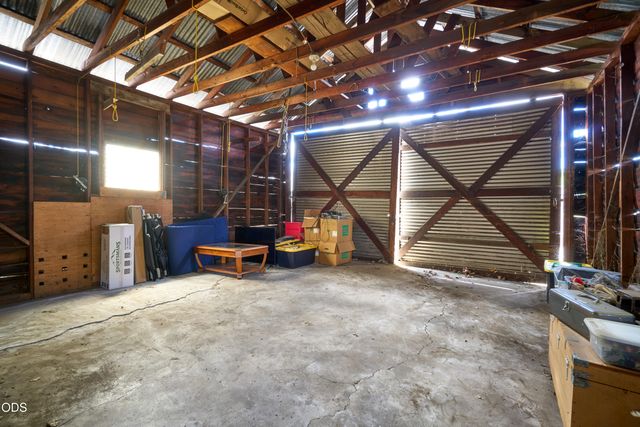 11 S Platt Avenue, Eagle Point, OR 97524