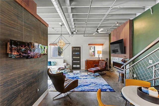 3763 Washington Street, Kansas City, MO 64111