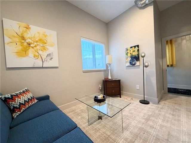 3763 Washington Street, Kansas City, MO 64111