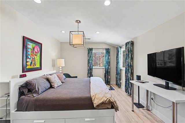 3763 Washington Street, Kansas City, MO 64111