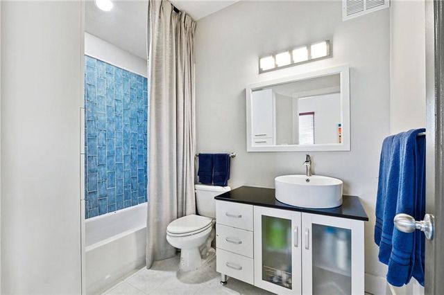 3763 Washington Street, Kansas City, MO 64111