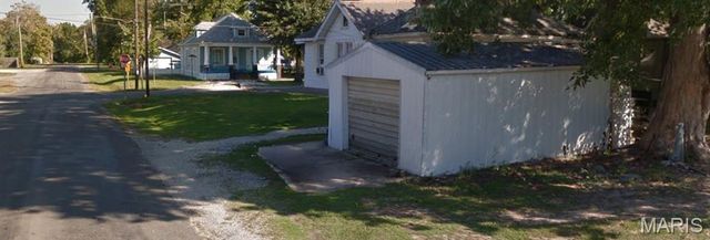 702 Mayo Street, Carlinville, IL 62626