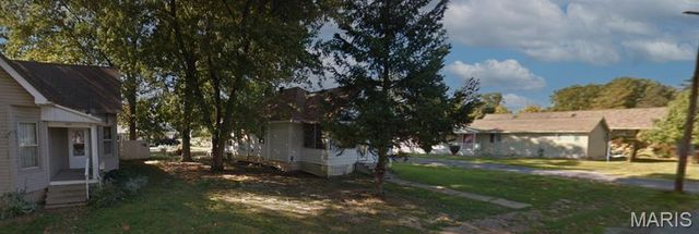 702 Mayo Street, Carlinville, IL 62626