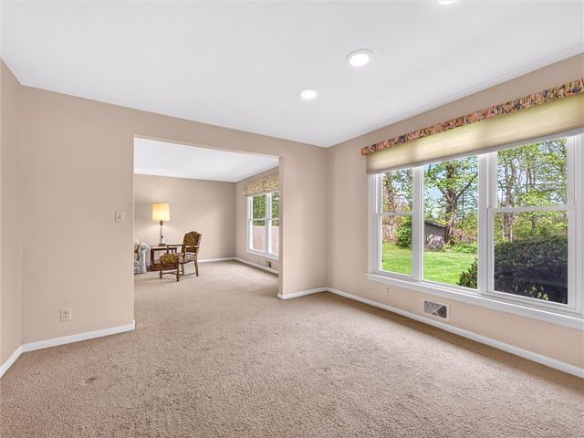 200 Orchard Creek Lane, Greece, NY 14612