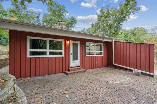 380 Indiandale Road SE, Cedar Rapids, IA 52403