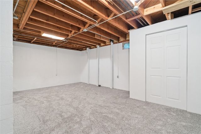 380 Indiandale Road SE, Cedar Rapids, IA 52403