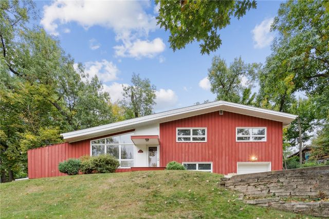 380 Indiandale Road SE, Cedar Rapids, IA 52403