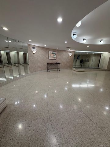 102-30 Queens Blvd 5L, Forest Hills, NY 11375