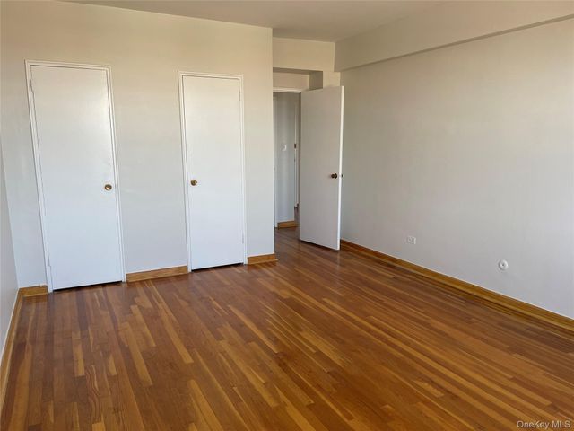 102-30 Queens Blvd 5L, Forest Hills, NY 11375