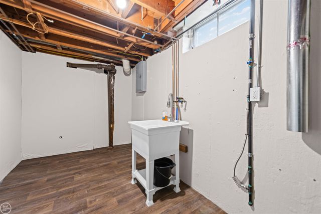 26627 Norma Street, Warren, MI 48089